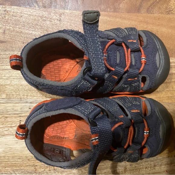- Toddler size 7 keen water sandal - Picture 6 of 7